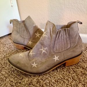 Western Star Booties 🖤